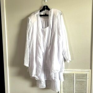 White three piece skirt set